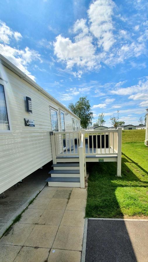 Rj Luxury Caravan Hire With Hot Tub Tattershall Exterior photo